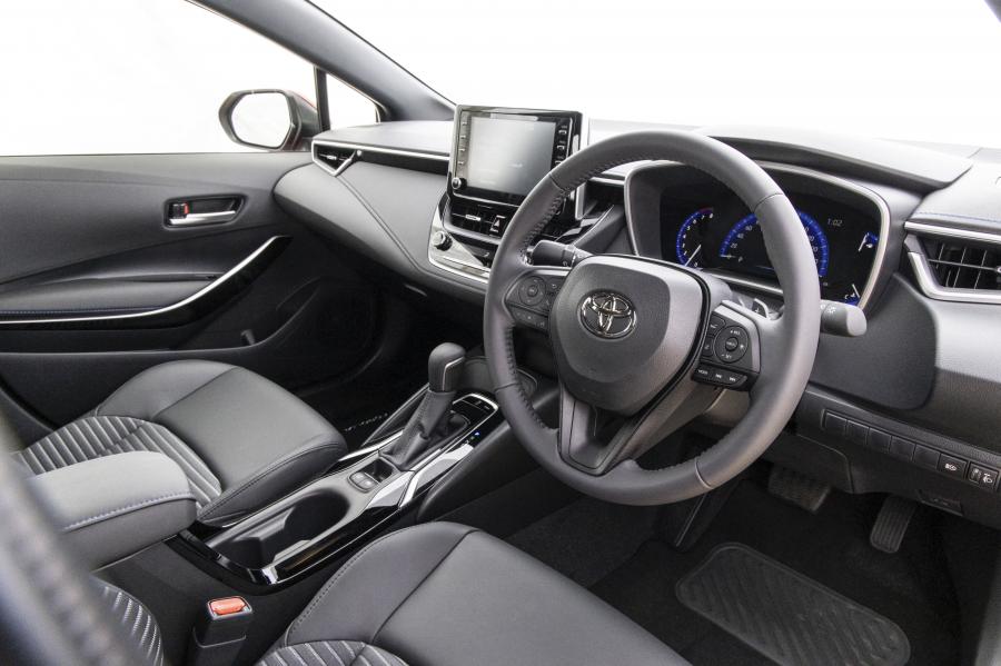 Интерьер Toyota Corolla Sedan 2020 года  (ZA) (фото 18 из 40)